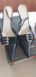 scarpe n.39 nuovissime di colore neri 