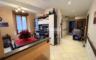 3 locali senza spese condominiali con box, posto a