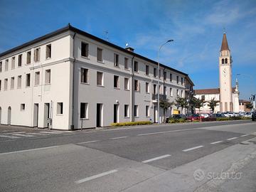 SUPERFICIE COMMERCIALE CENTRO LOREGGIA 
