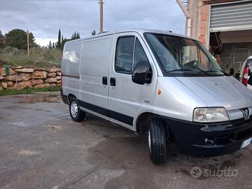 Peugeot Boxer 330CS 2.8 HDi cat PC-TA Furgone