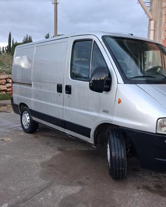 Peugeot Boxer 330CS 2.8 HDi cat PC-TA Furgone