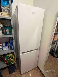 Frigorifero Beko RCSA 330K30WN – 300 Litri