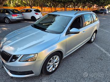 Skoda Octavia 1.6 TDI CR 115 CV DSG Wagon Executiv
