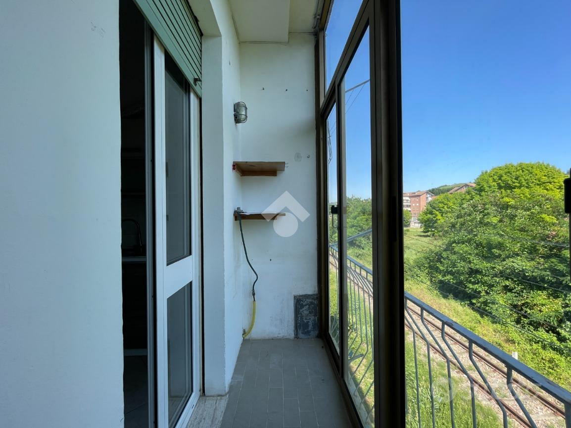 3 LOCALI A CANELLI - Vista 3