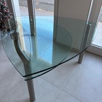 Tavolo Policleto a goccia