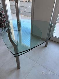 Tavolo Policleto a goccia