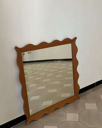 Specchio Vintage in Legno con Cornice Sagomata