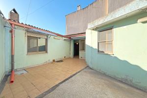 Casa indipendente al piano terra con cortile