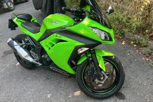 Kawasaki ninja 300 ABS - 2015