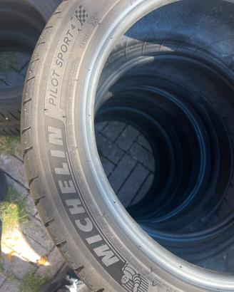 4 Gomme Michelin 225/45 zr 17 pilot sport 4