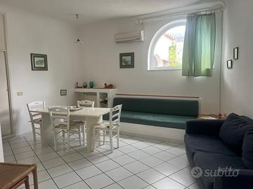 Villino indipendente in zona Ischia porto