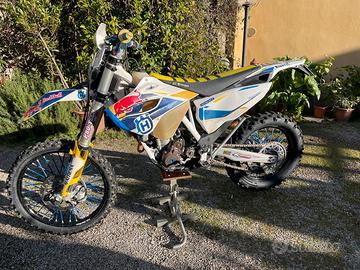 Moto enduro Husquarna 250 fe