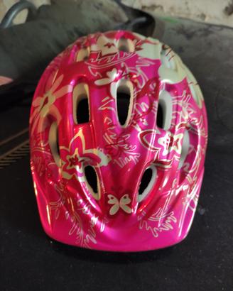 casco ragazza decathlon colore rosa scuro.