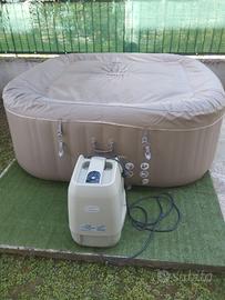 Piscina Idromassaggio