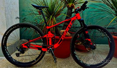 Mtb Giant Anthem full suspension.
