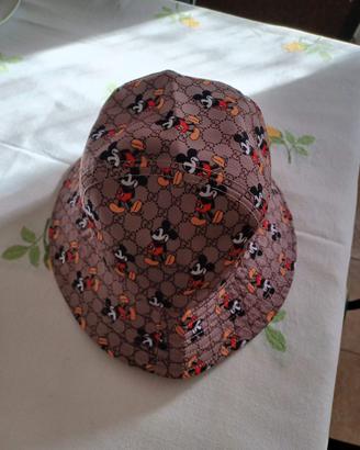 Cappello secchiello Gucci