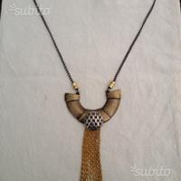 Collana di metallo