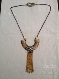 Collana di metallo