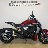 DUCATI XDiavel V4 BURNING RED MY2026