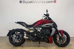DUCATI XDiavel V4 BURNING RED MY2026