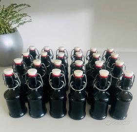 Bottigliette ricercate in vetro scuro