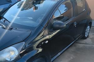 Toyota Aygo 1.0 12V VVT-i 5 porte Active Connect