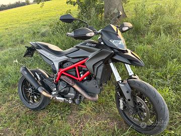 Ducati hypermotard 821