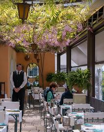 Chef de rang cameriere di sala