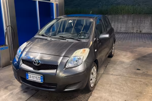 Toyota yaris 1.3 2009 benzina