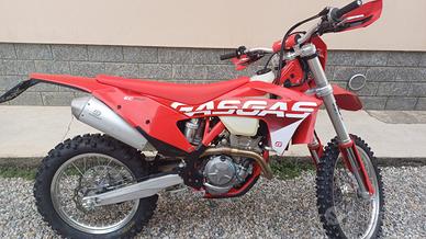 GasGas EC 250 F – 2022 – 40 ore – Targata e pronta