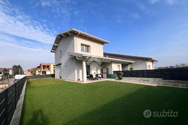 PORZIONE DI TRIFAMILIARE A PONCARALE