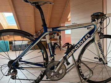 Bici da corsa guerciotti in carbonio taglia s