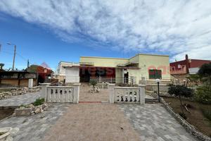 Villa o villino Taranto [Lucci1VRG]