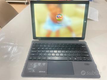 Microsoft surface con Windows 10 Pro