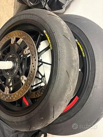 Gomme ducati