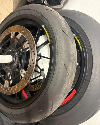 Gomme ducati