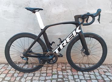 Trek Madone SLR Disc AeroSpeed