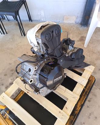 motore testa stretta  ducati multistrada 1200