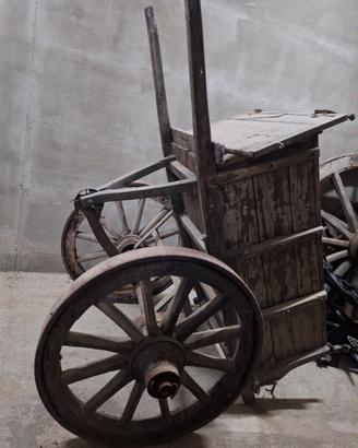 carro in legno antico 