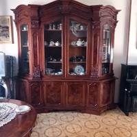 Credenza cristalliera