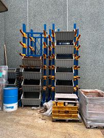 Contenitori a bocca di lupo in metallo impilabili