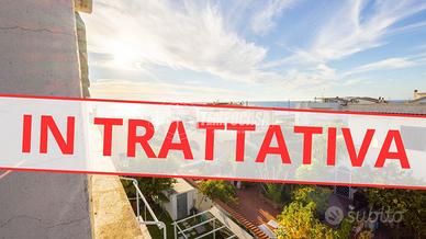 VILLA QUADRIFAMILIARE CON AMPI SPAZI ESTERNI