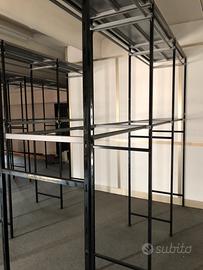 Scaffalature appendiabiti