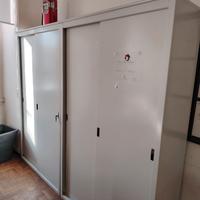 ARMADI METALLO CON SCAFFALI