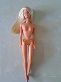Mattel Barbie Chic 2000