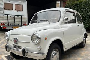 Fiat 600 D fanalone