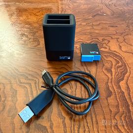 Caricatore batterie GoPro + batteria GoPro + cavo