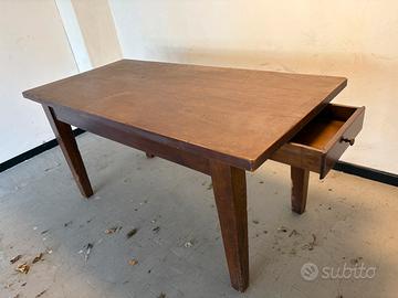 Antico tavolo in noce massello (inizio ‘900)