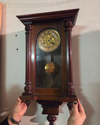 orologio a pendolo antico