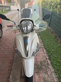 Piaggio Medley 125